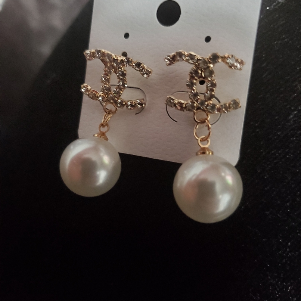 Cute earrings